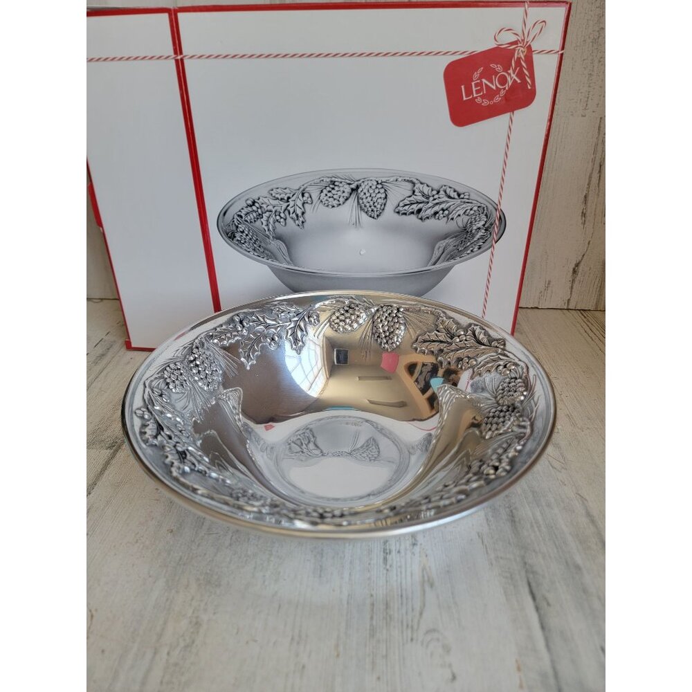 Lenox holiday NEW serving Bowl metal‎ pinecone Holly Xmas kitchen decor
